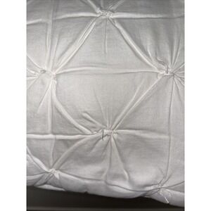 Pottery Barn  2 Standard Pillow shams white fluffy EUC